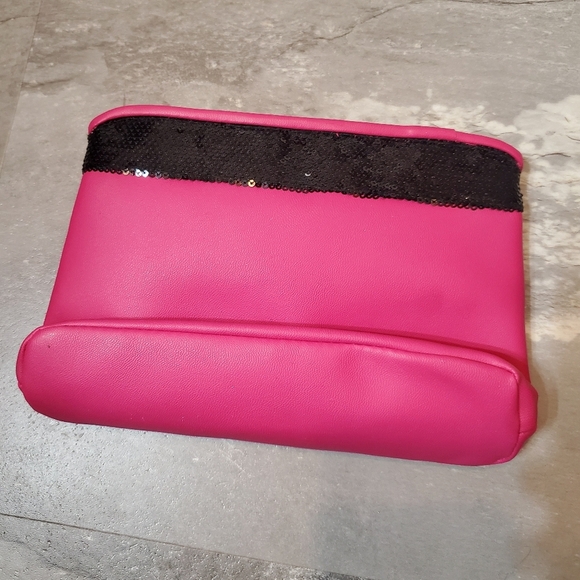 NWOT Juicy Couture small zip makeup/cosmetic bag. Hot pink, black. Sequin. - Picture 3 of 9
